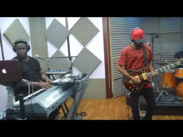 Fiokee – “Dumebi“ ft. Davido x Peruzzi x Alternate Sound (Live Version)